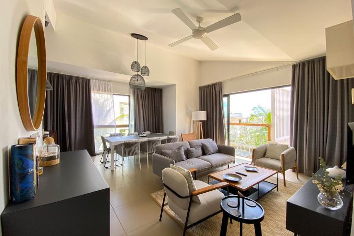 AZURI – Penthouse de prestige à louer à long terme à Haute Rive