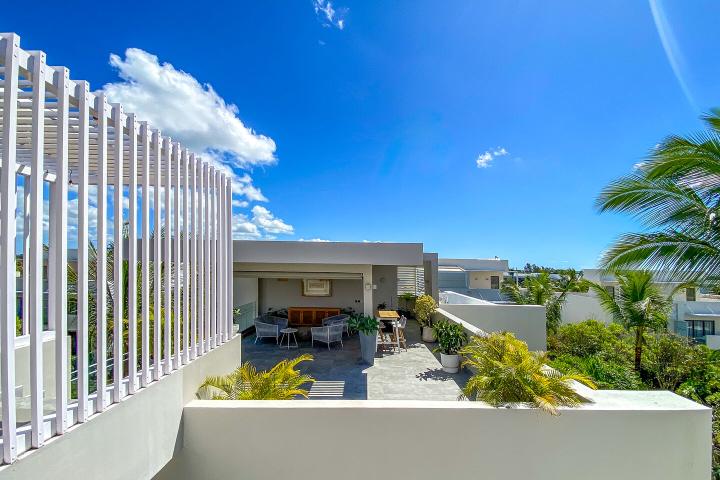 AZURI – Penthouse de prestige à louer à long terme à Haute Rive