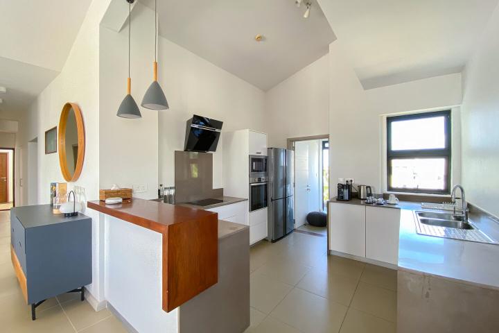 AZURI – Penthouse de prestige à louer à long terme à Haute Rive