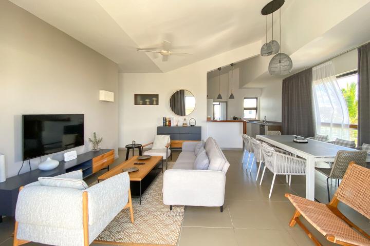 AZURI – Penthouse de prestige à louer à long terme à Haute Rive