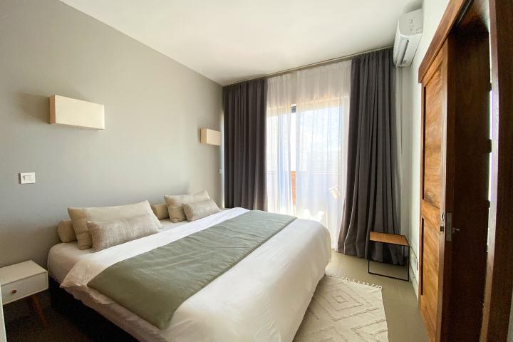 AZURI – Penthouse de prestige à louer à long terme à Haute Rive