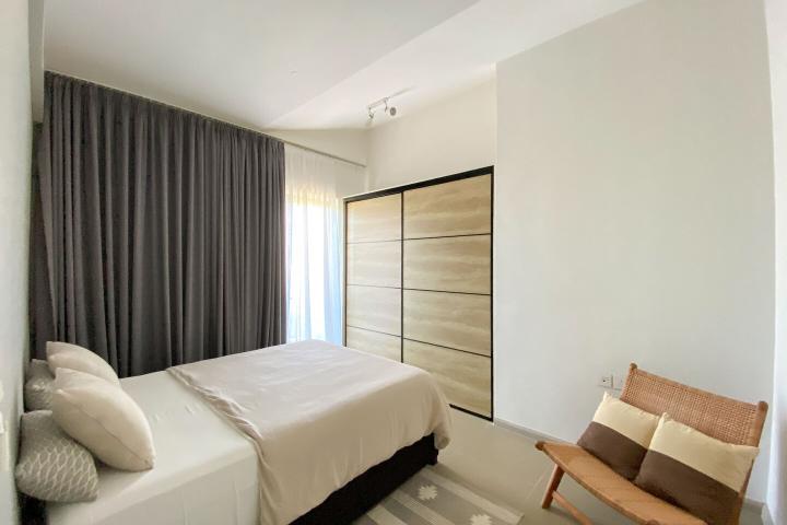 AZURI – Penthouse de prestige à louer à long terme à Haute Rive