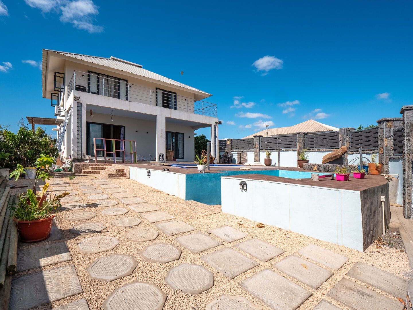 Family villa with pool and sea view to rent in Flic en Flac