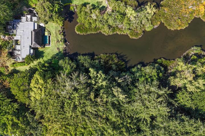 Villa Four Seasons à Anahita avec pool locatif officiel à vendre à Beau Champ