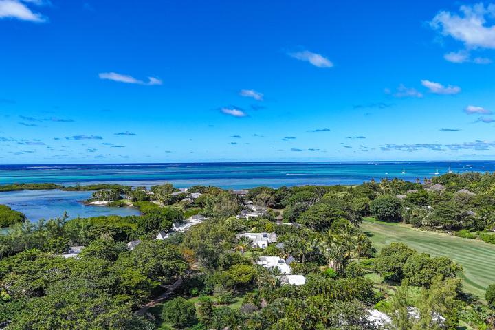 Villa Four Seasons à Anahita avec pool locatif officiel à vendre à Beau Champ