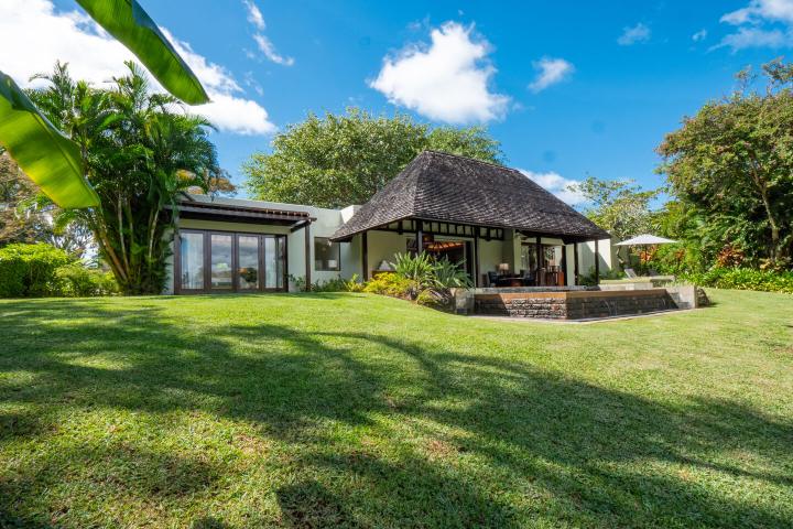 Villa Four Seasons à Anahita avec pool locatif officiel à vendre à Beau Champ
