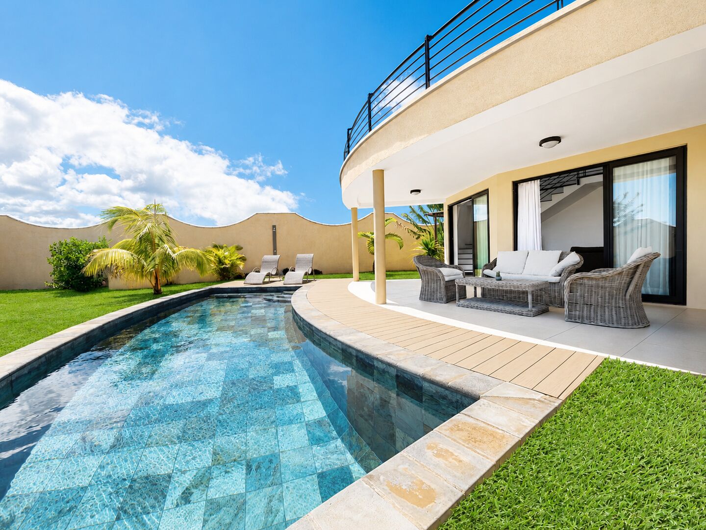Villa contemporaine atypique 3 chambres à louer à Albion