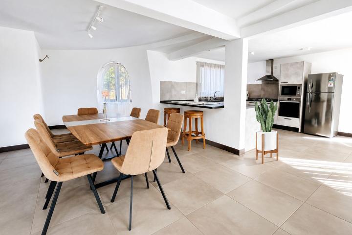 Villa contemporaine atypique 3 chambres à louer à Albion