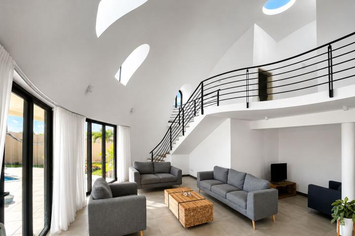 Villa contemporaine atypique 3 chambres à louer à Albion
