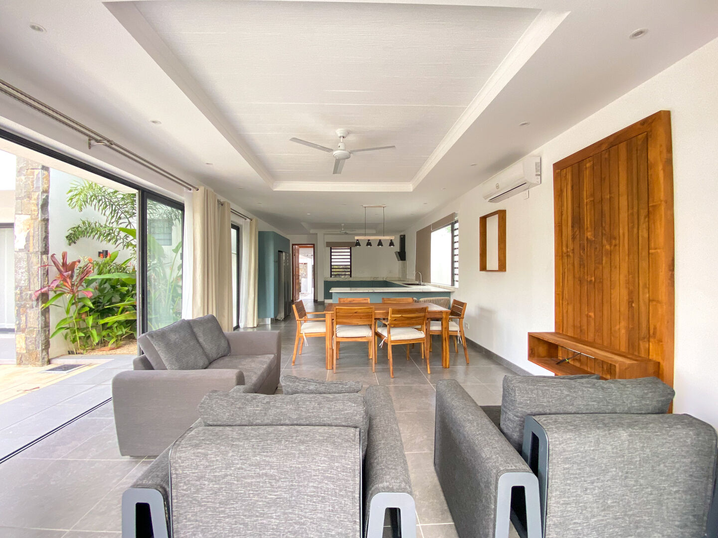 Trou aux Biches – Magnifique Villa moderne meublée 4 chambres ensuite avec piscine privée