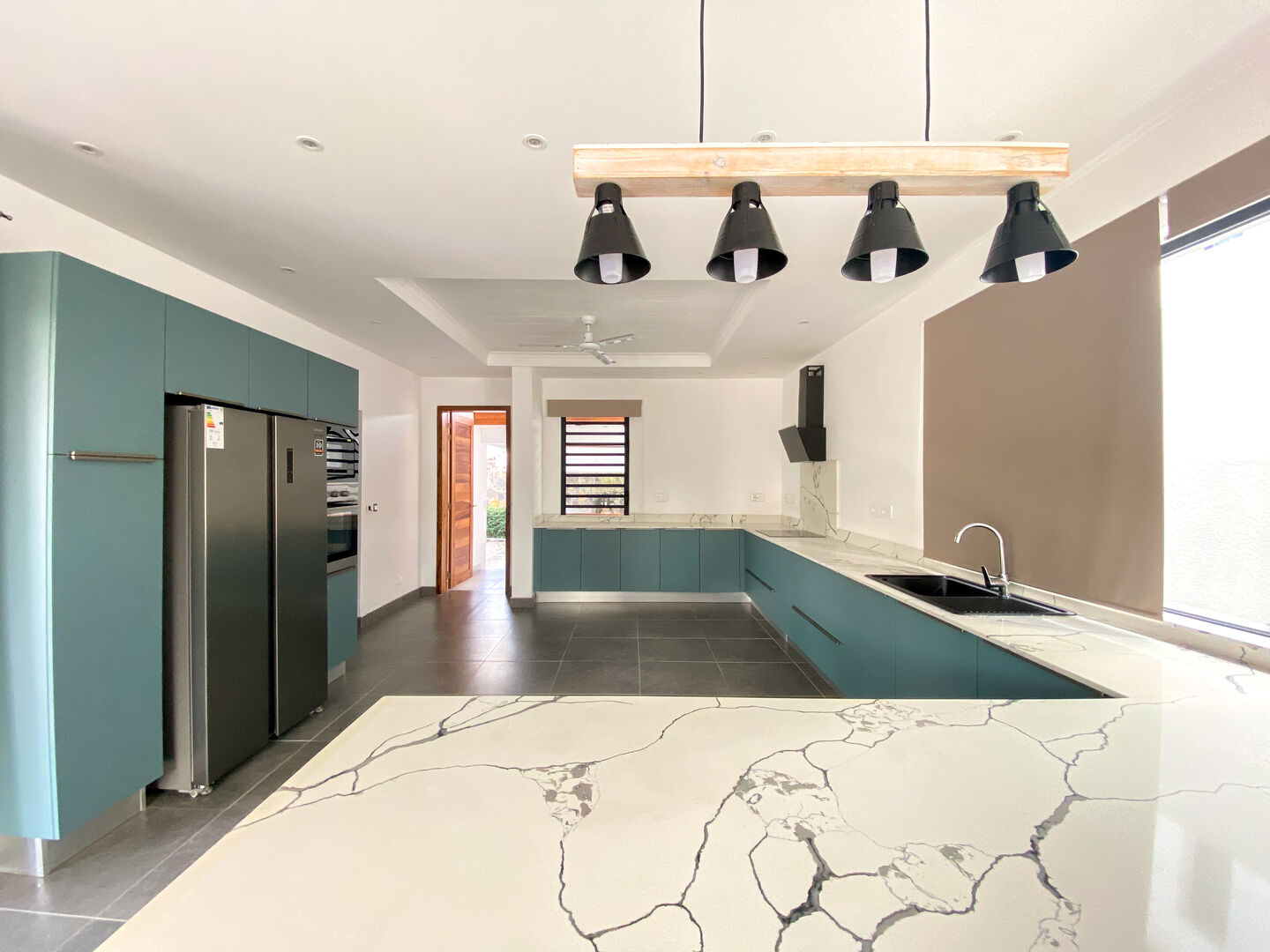 Trou aux Biches – Magnifique Villa moderne meublée 4 chambres ensuite avec piscine privée