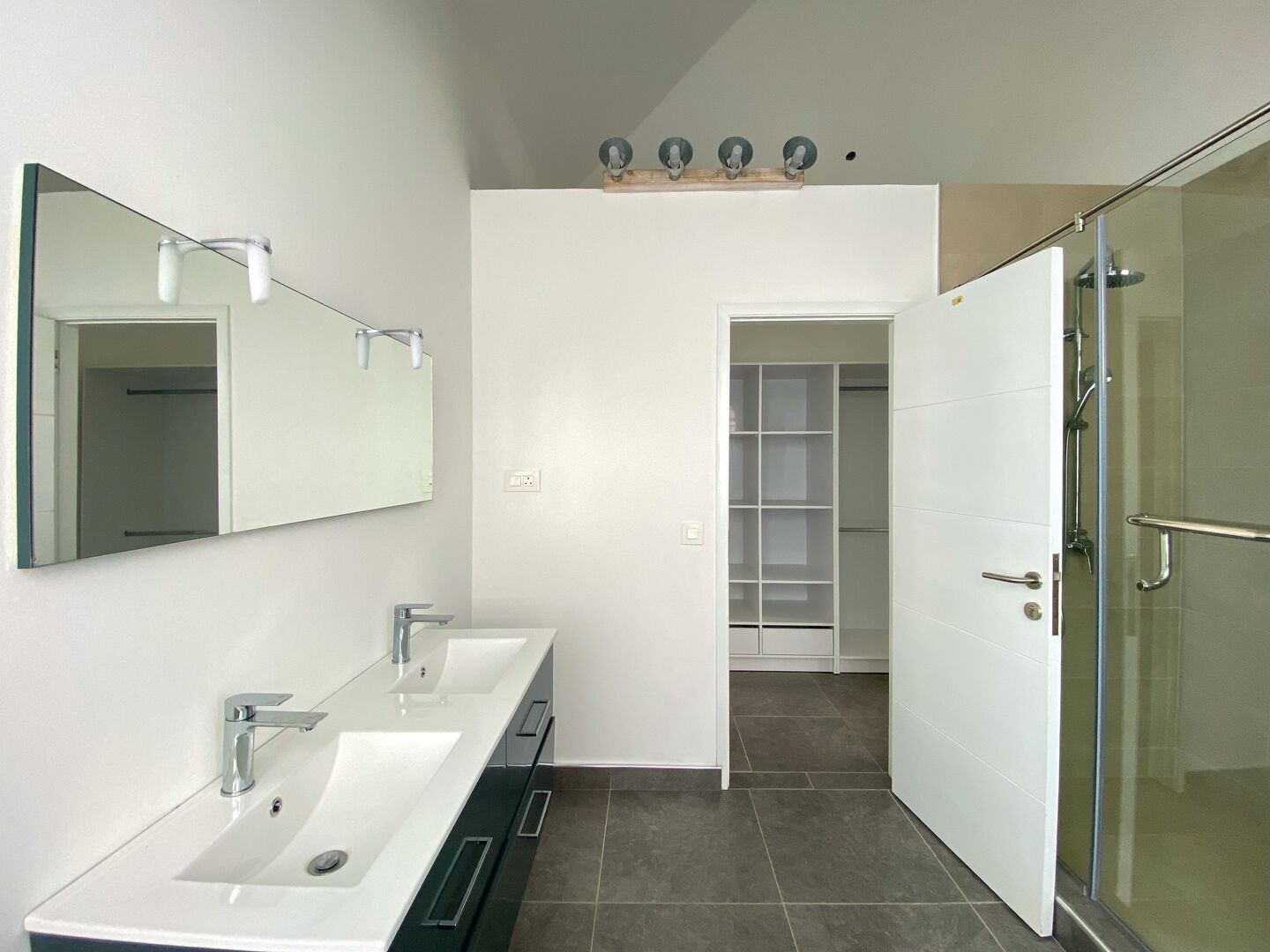 Trou aux Biches – Magnifique Villa moderne meublée 4 chambres ensuite avec piscine privée