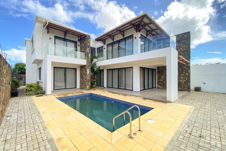 Trou aux Biches – Magnifique Villa moderne meublée 4 chambres ensuite avec piscine privée à louer