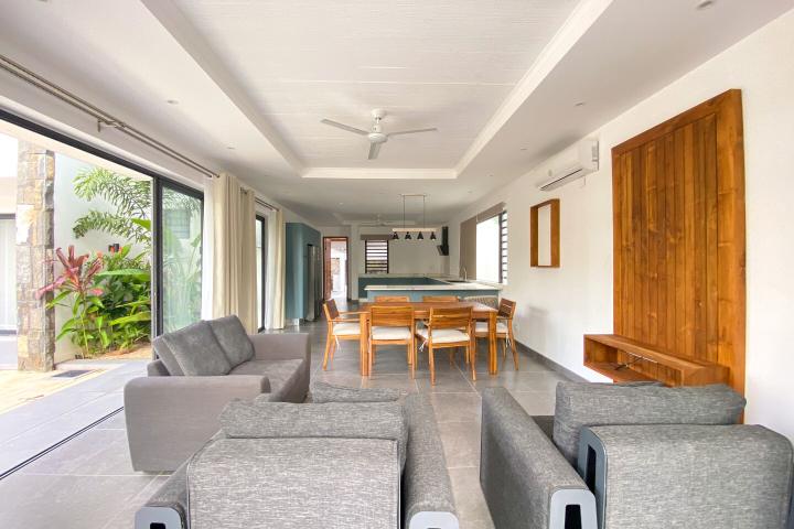 Trou aux Biches – Magnifique Villa moderne meublée 4 chambres ensuite avec piscine privée à louer