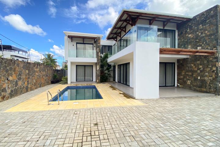 Trou aux Biches – Magnifique Villa moderne meublée 4 chambres ensuite avec piscine privée à louer