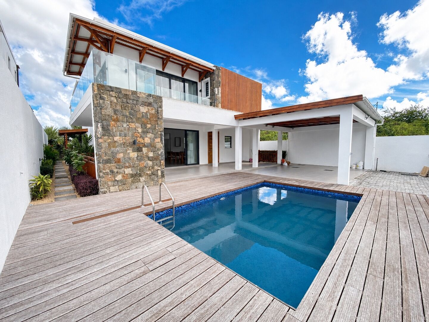 Trou aux Biches – Magnifique Villa meublée moderne de 5 chambres en suite avec piscine à louer