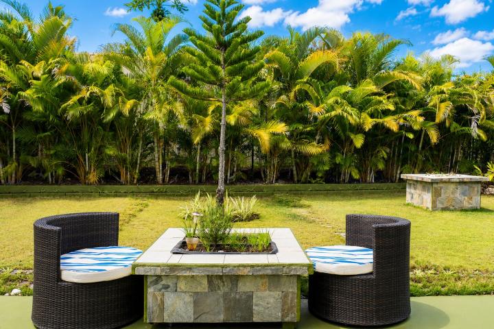 Villa familiale de 4 chambres avec grand jardin et piscine à vendre à Rivière Noire