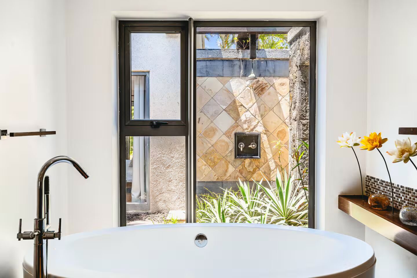 Villa de prestige 4 chambres avec vue mer à vendre à Bel Ombre