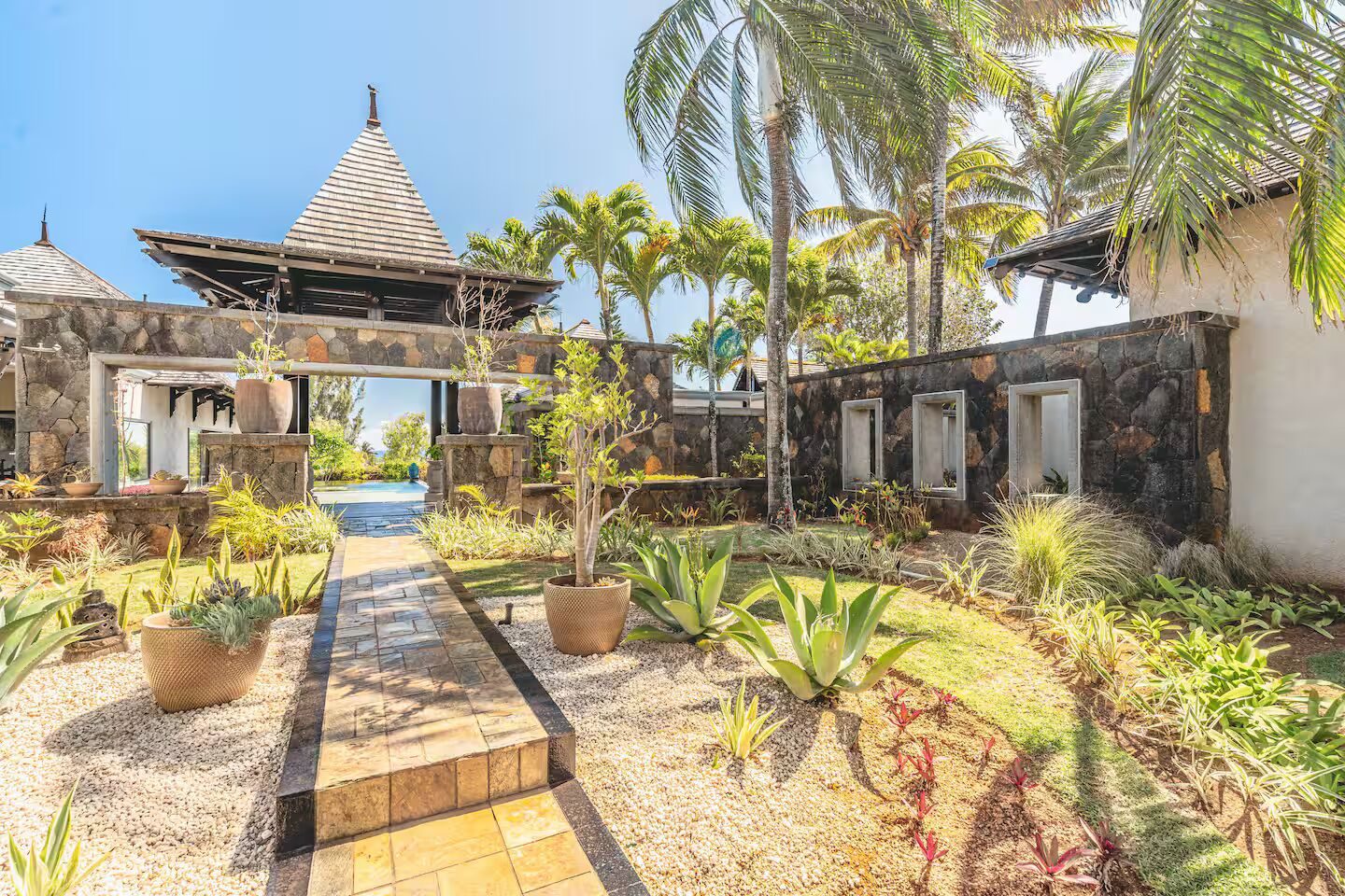 Villa de prestige 4 chambres avec vue mer à vendre à Bel Ombre