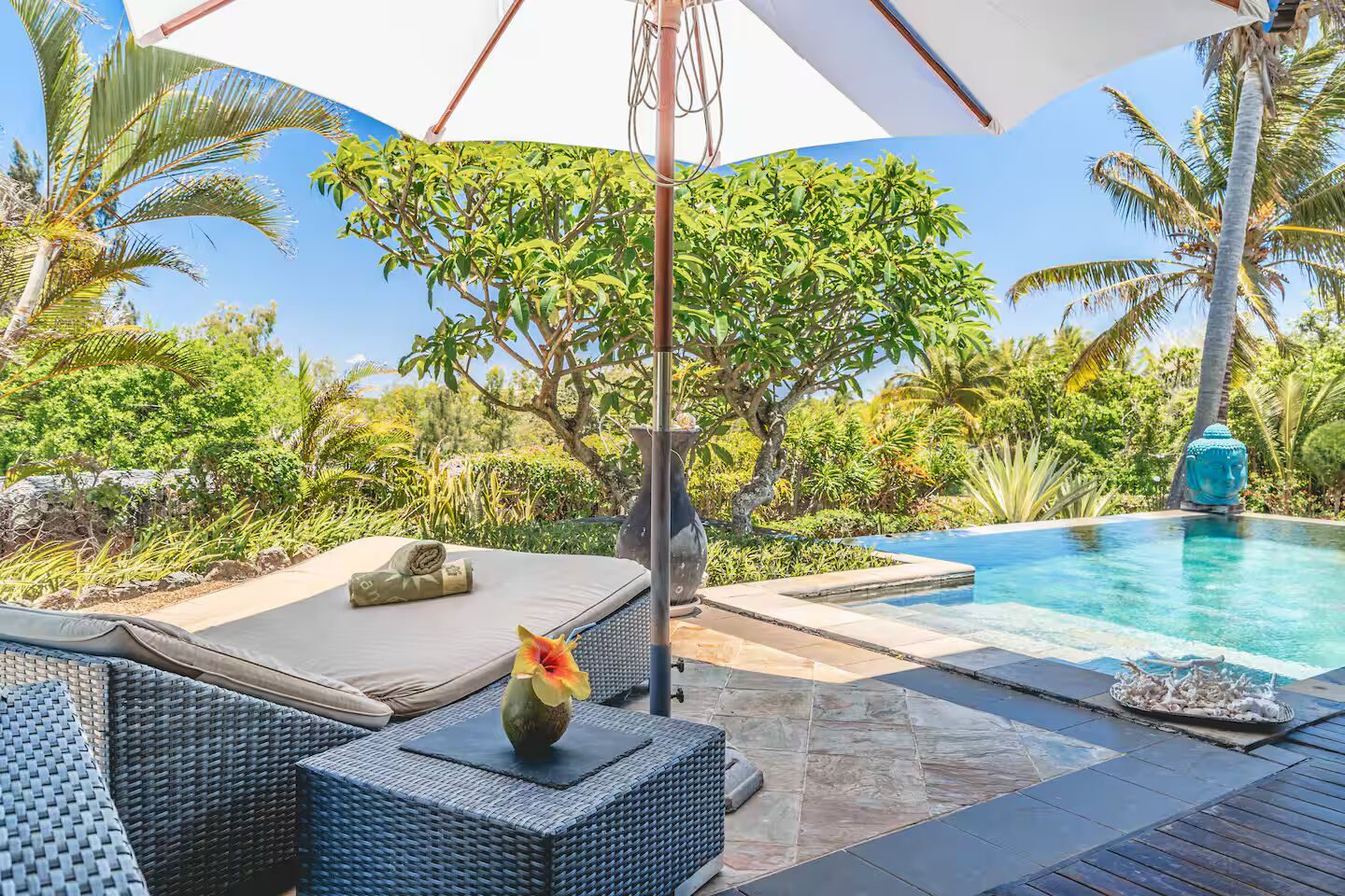 Villa de prestige 4 chambres avec vue mer à vendre à Bel Ombre