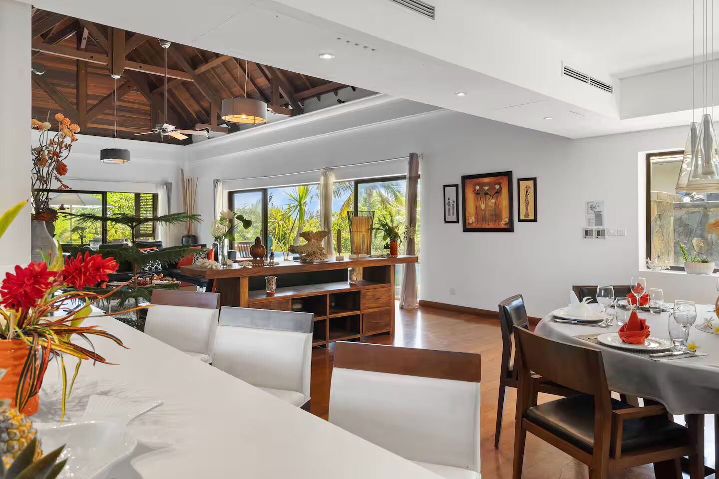Villa de prestige 4 chambres avec vue mer à vendre à Bel Ombre