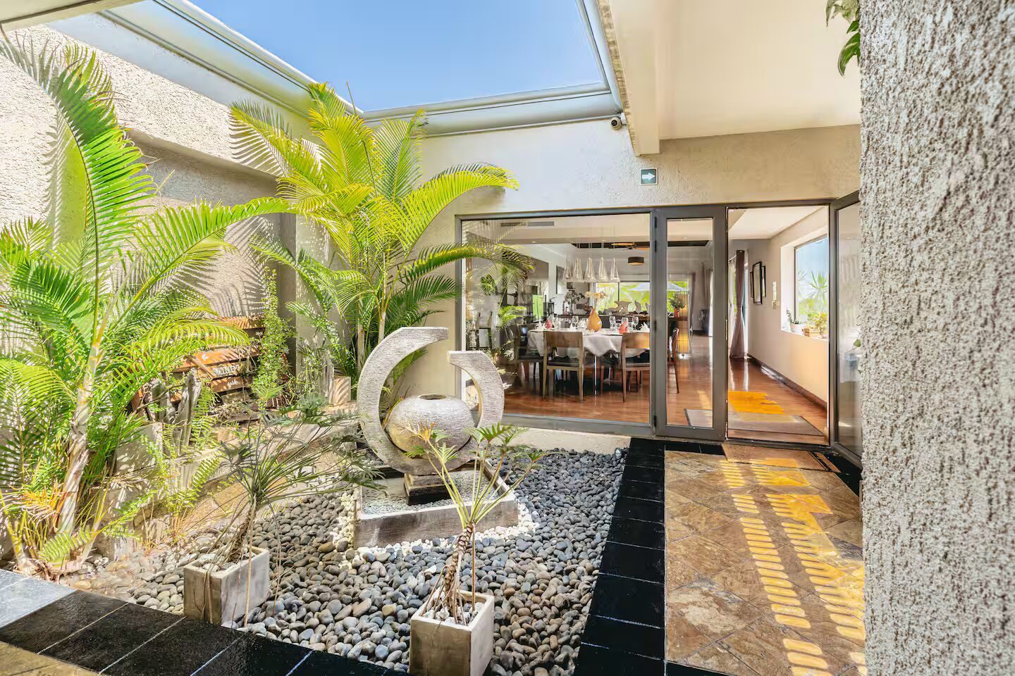 Villa de prestige 4 chambres avec vue mer à vendre à Bel Ombre