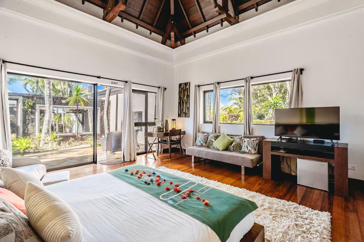Villa de prestige 4 chambres avec vue mer à vendre à Bel Ombre