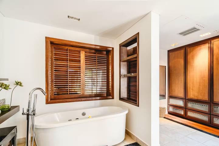 Villa de prestige 4 chambres avec vue mer à vendre à Bel Ombre