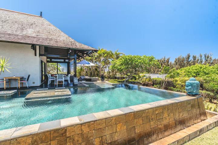 Villa de prestige 4 chambres avec vue mer à vendre à Bel Ombre