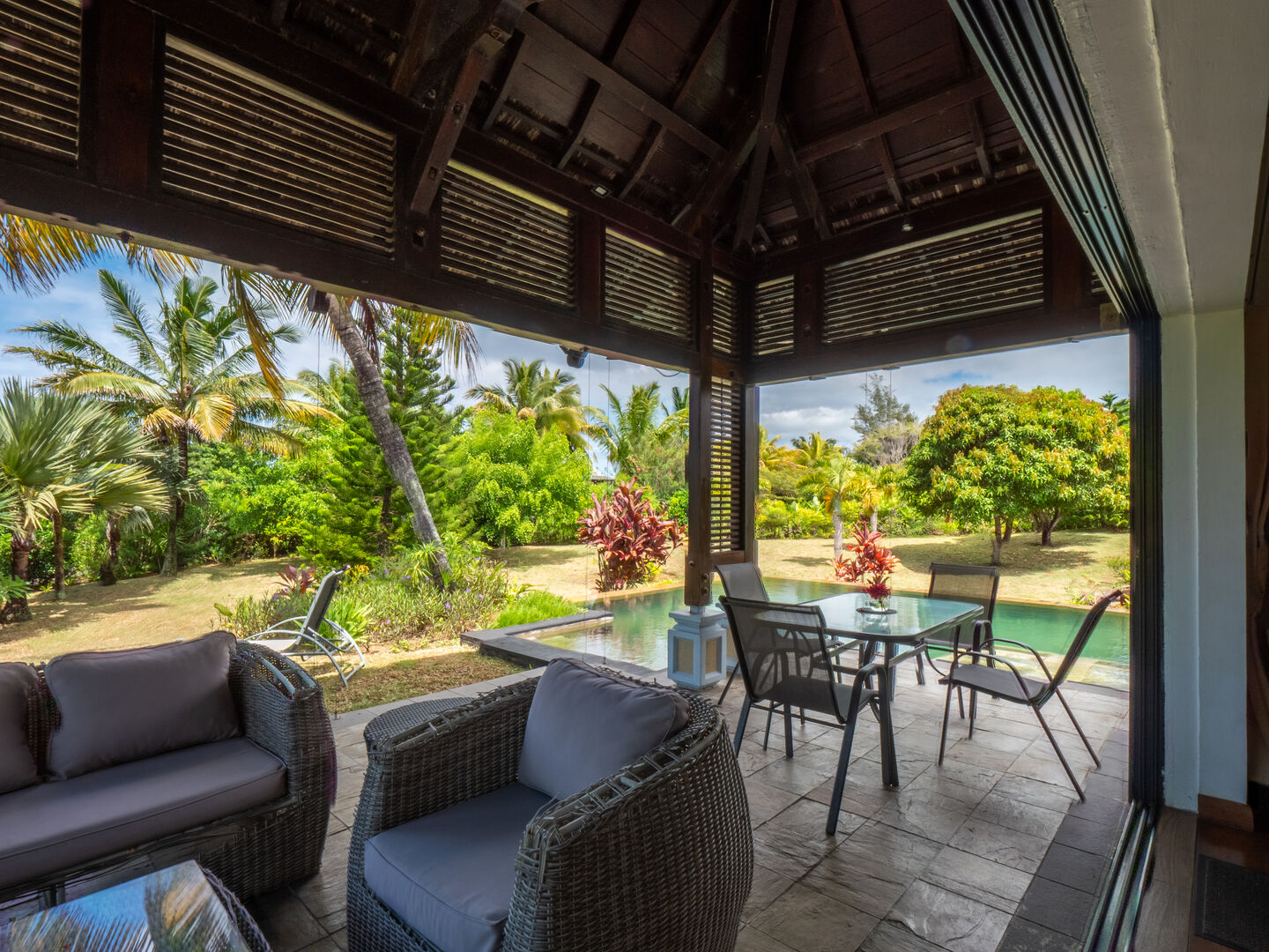 Villa de prestige 3 chambres sur vaste terrain à Bel Ombre