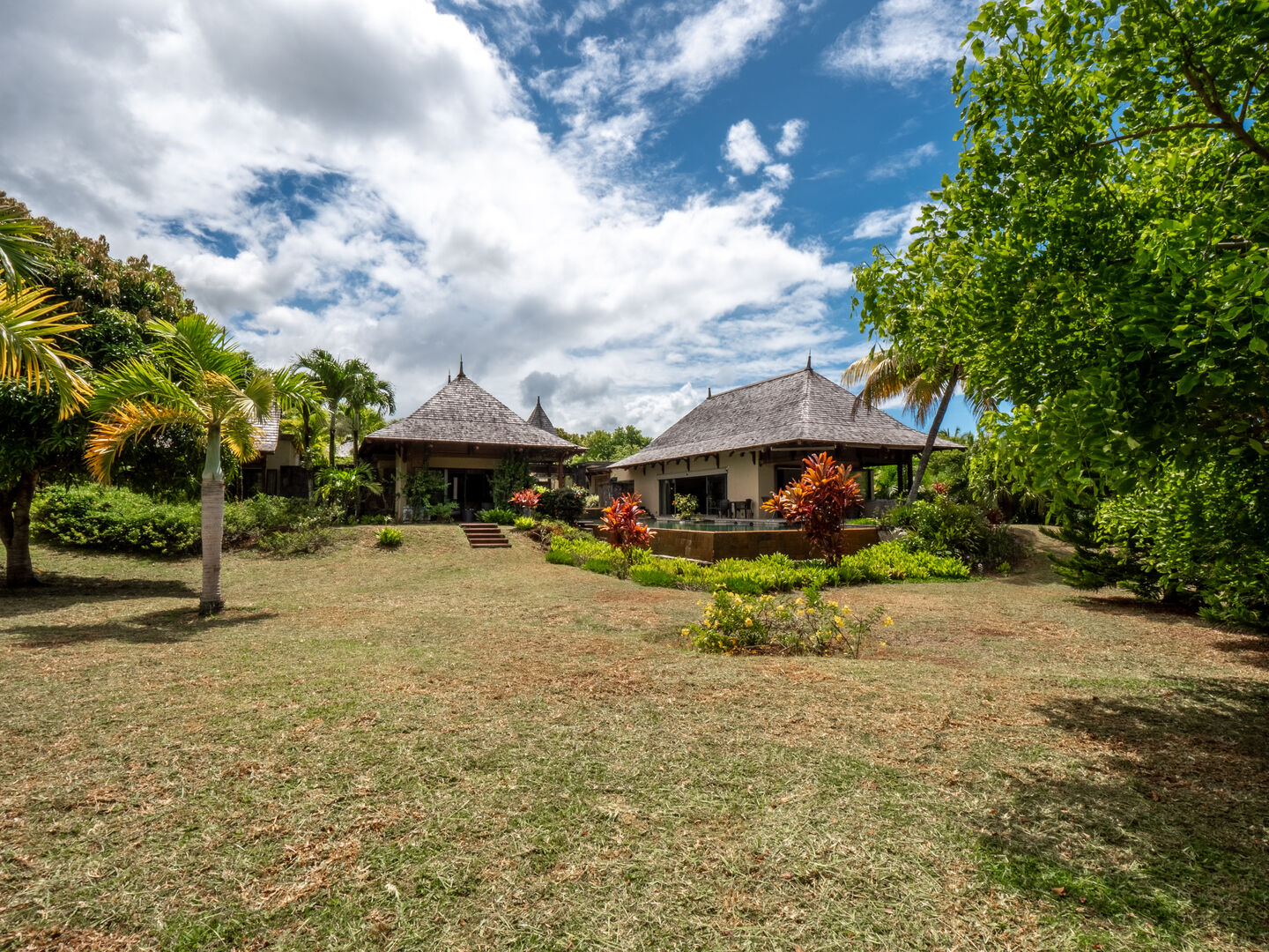 Villa de prestige 3 chambres sur vaste terrain à Bel Ombre