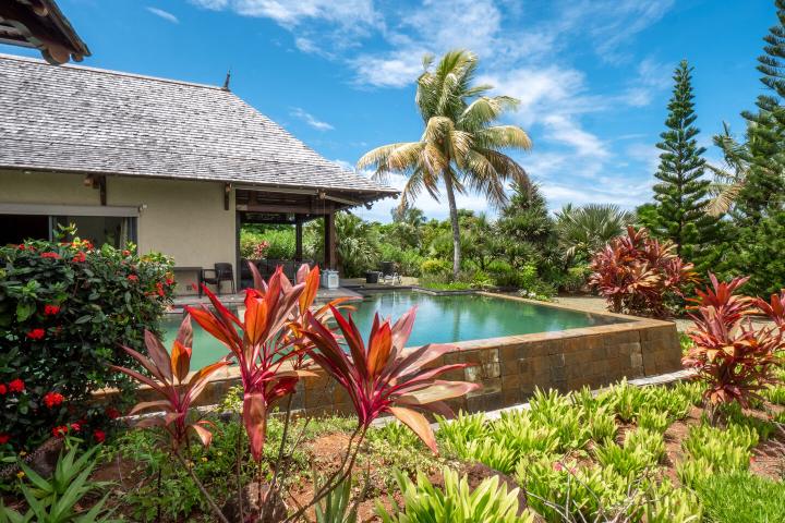 Villa de prestige 3 chambres sur vaste terrain à vendre à Bel Ombre