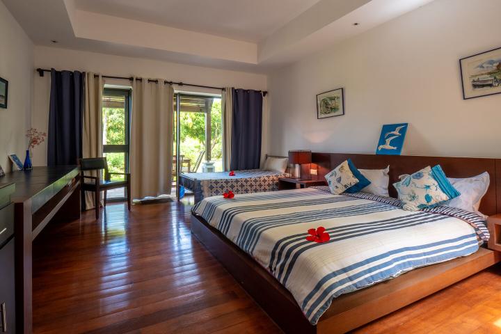 Villa de prestige 3 chambres sur vaste terrain à vendre à Bel Ombre