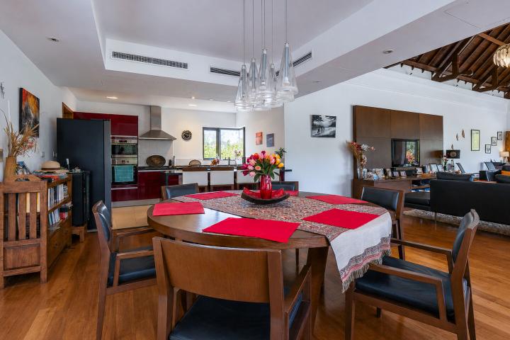 Villa de prestige 3 chambres sur vaste terrain à vendre à Bel Ombre