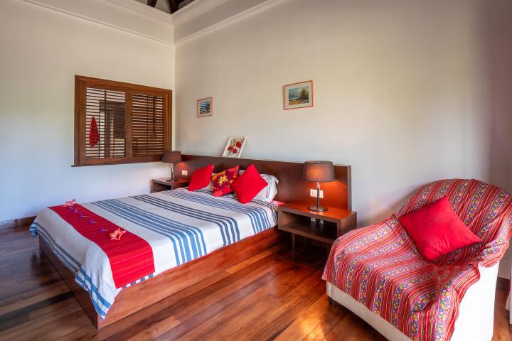 Villa de prestige 3 chambres sur vaste terrain à vendre à Bel Ombre