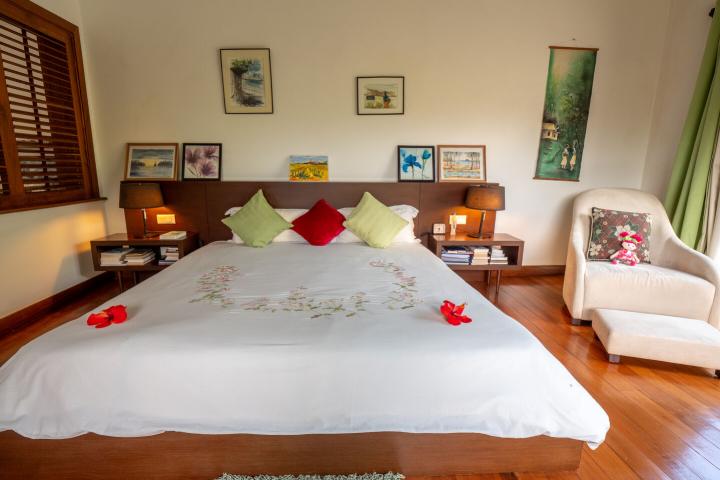 Villa de prestige 3 chambres sur vaste terrain à vendre à Bel Ombre