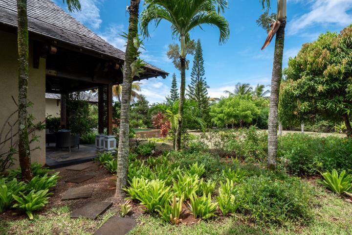 Villa de prestige 3 chambres sur vaste terrain à vendre à Bel Ombre