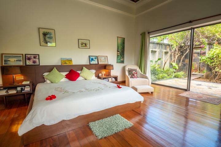 Villa de prestige 3 chambres sur vaste terrain à vendre à Bel Ombre