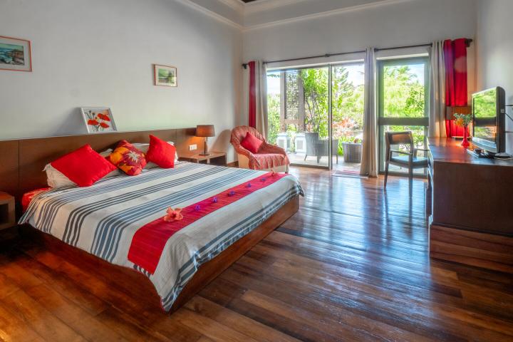 Villa de prestige 3 chambres sur vaste terrain à vendre à Bel Ombre