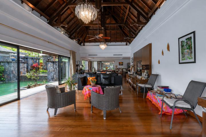Villa de prestige 3 chambres sur vaste terrain à vendre à Bel Ombre