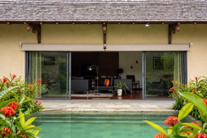Villa de prestige 3 chambres sur vaste terrain à vendre à Bel Ombre