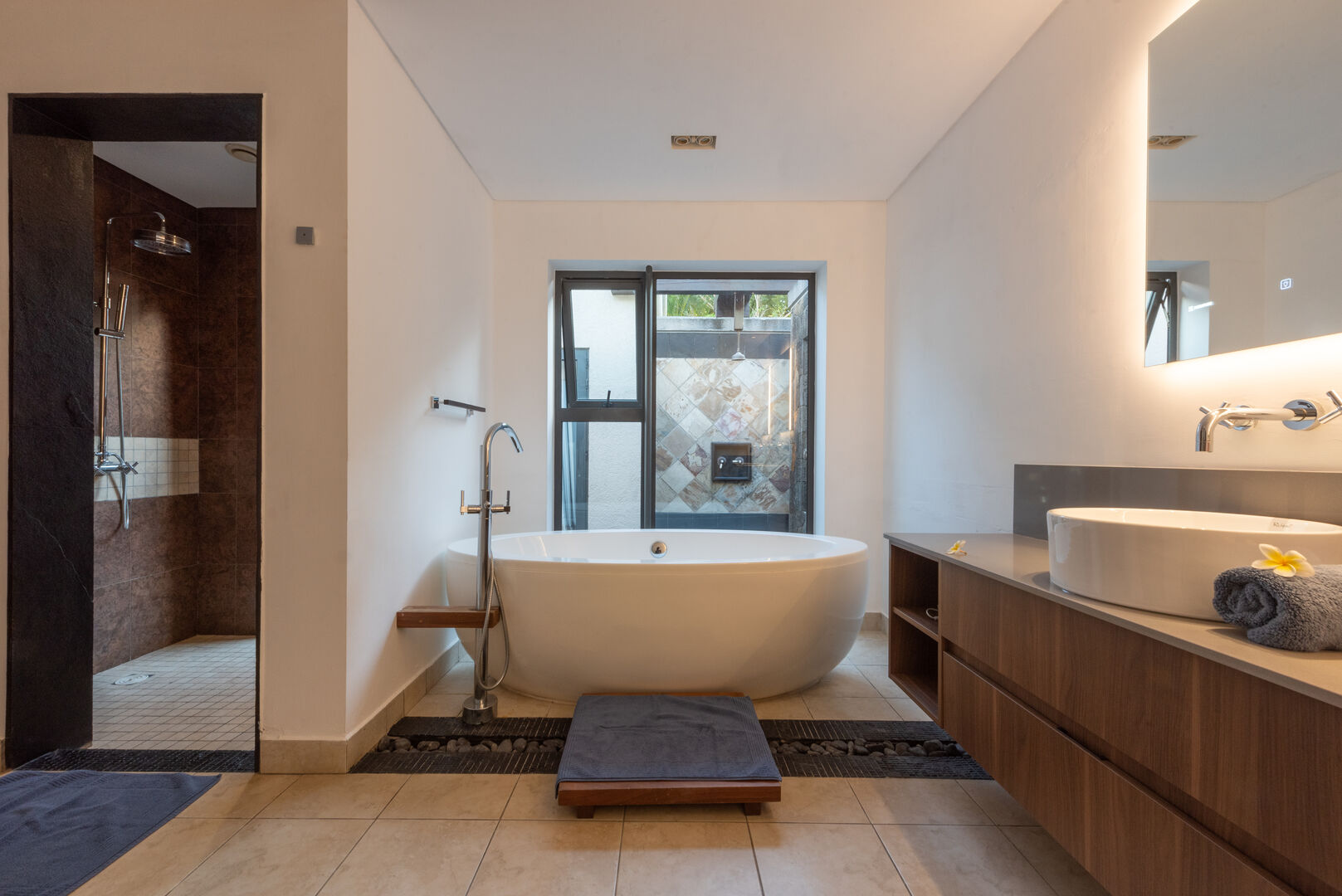 Villa 6 chambres avec vue mer sur terrain de 3 300 m² à Bel Ombre