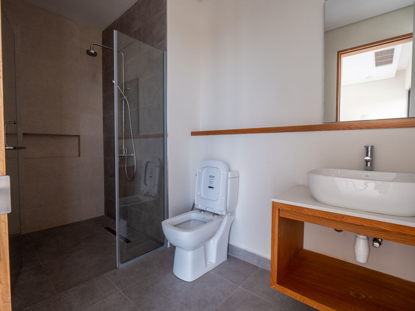 Penthouse 4 chambres en bord de mer à Rivière Noire avec piscine privée