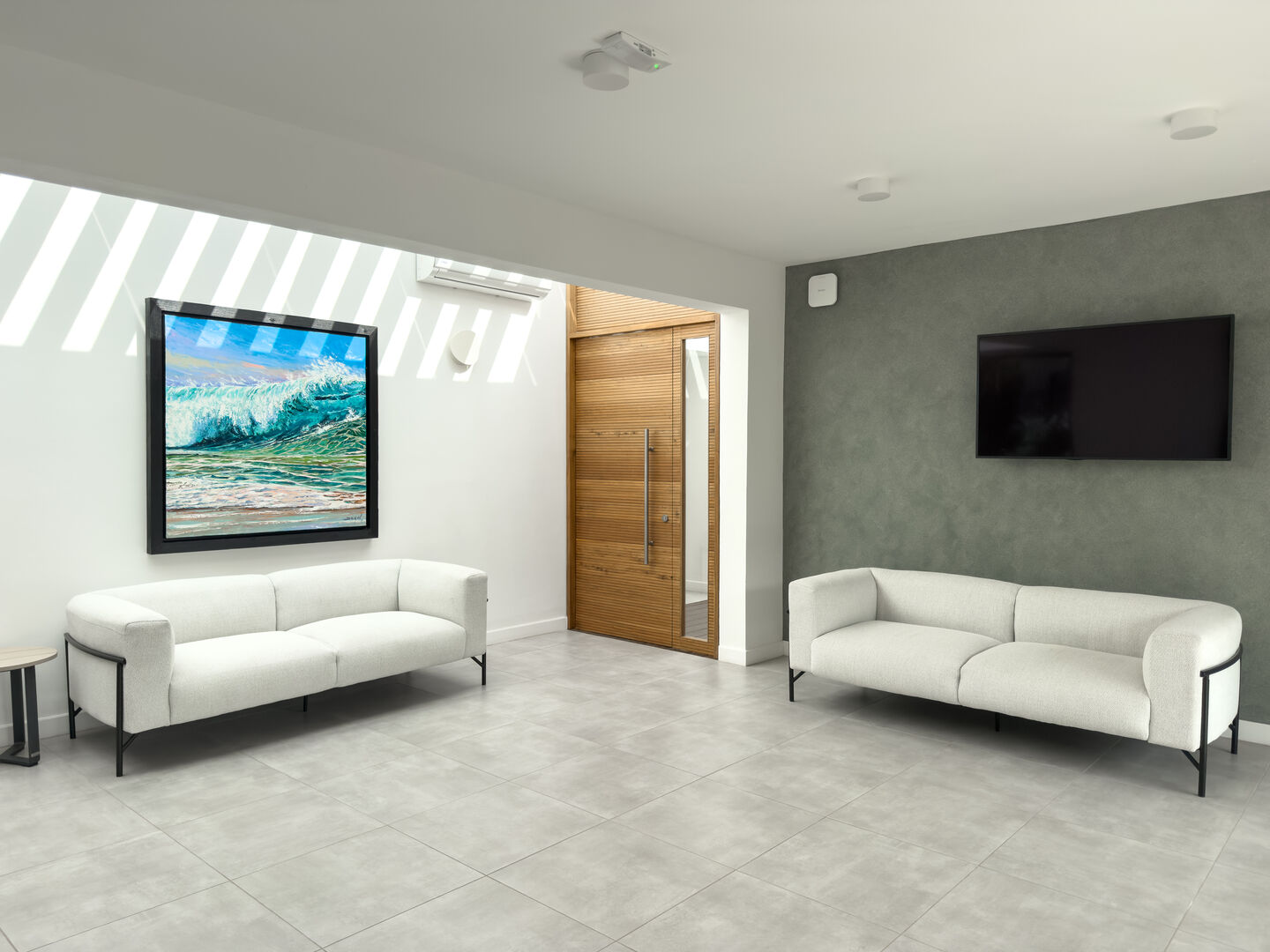Penthouse 4 chambres en bord de mer à Rivière Noire avec piscine privée