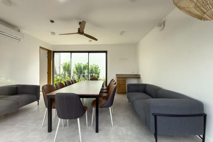 Penthouse 4 chambres en bord de mer à vendre à Rivière Noire avec piscine privée