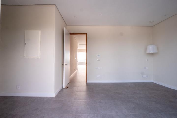 Penthouse 4 chambres en bord de mer à vendre à Rivière Noire avec piscine privée