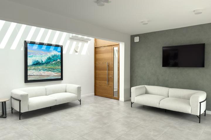 Penthouse 4 chambres en bord de mer à vendre à Rivière Noire avec piscine privée