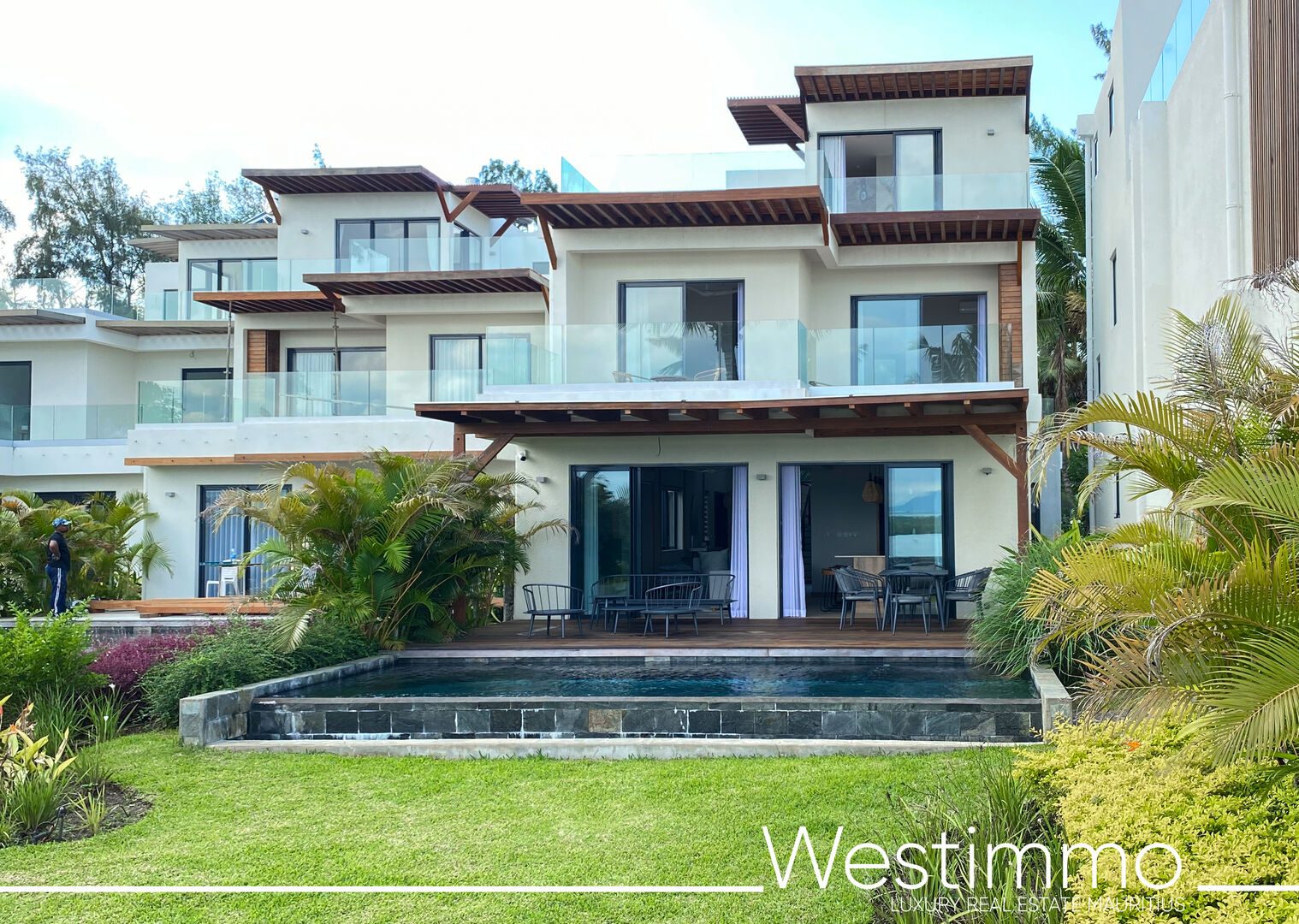 Villa de prestige meublée à louer à Poste Lafayette au bord du lagon