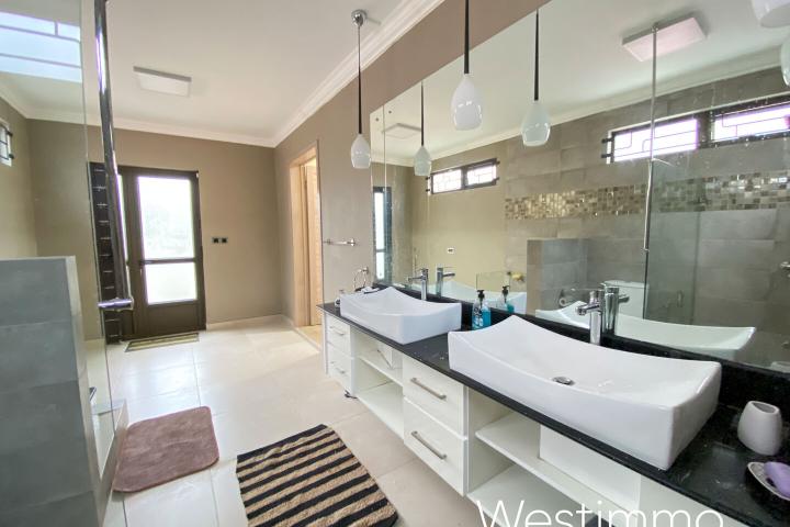 Villa de 3 chambres avec piscine à louer à long terme à Trou aux Biches