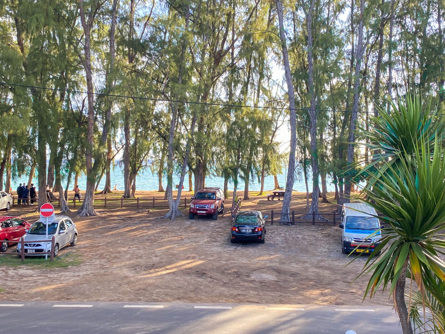 Exclusive – Furnished beachfront house for rent in Flic en Flac